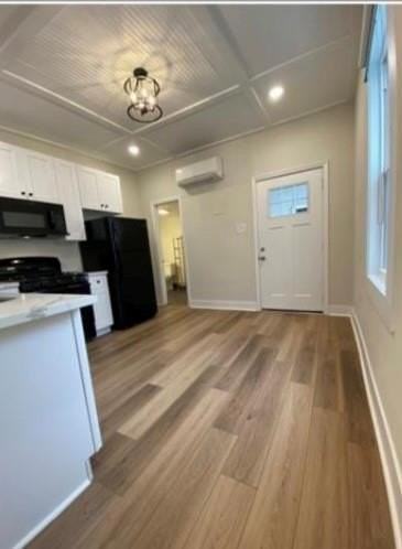 4806 Conti St - Photo 3 of 8