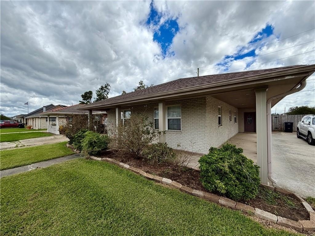 2617 Creely Dr - Photo 2 of 12
