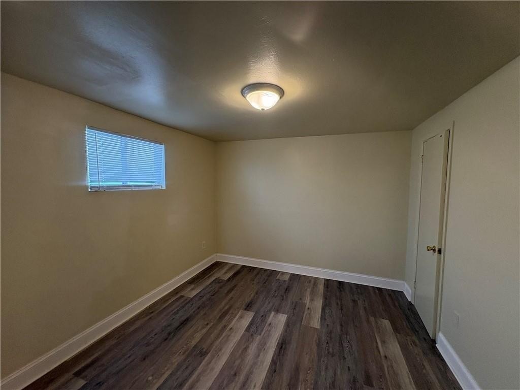 3918 Royal St - Photo 7 of 8