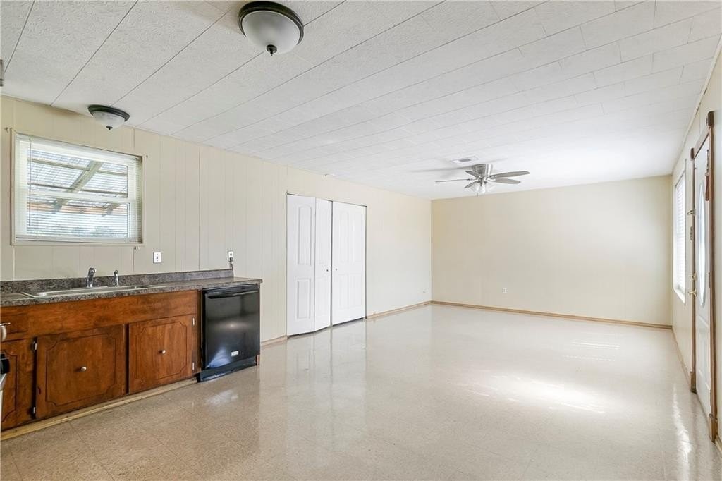 2776 Erin Dr - Photo 3 of 20