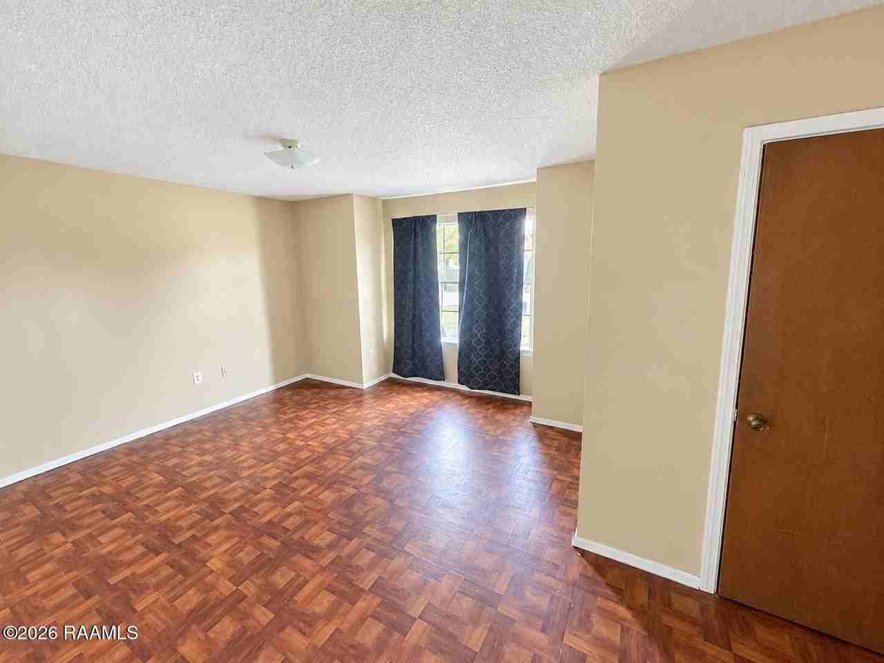 108 Meudon St - Photo 3 of 7