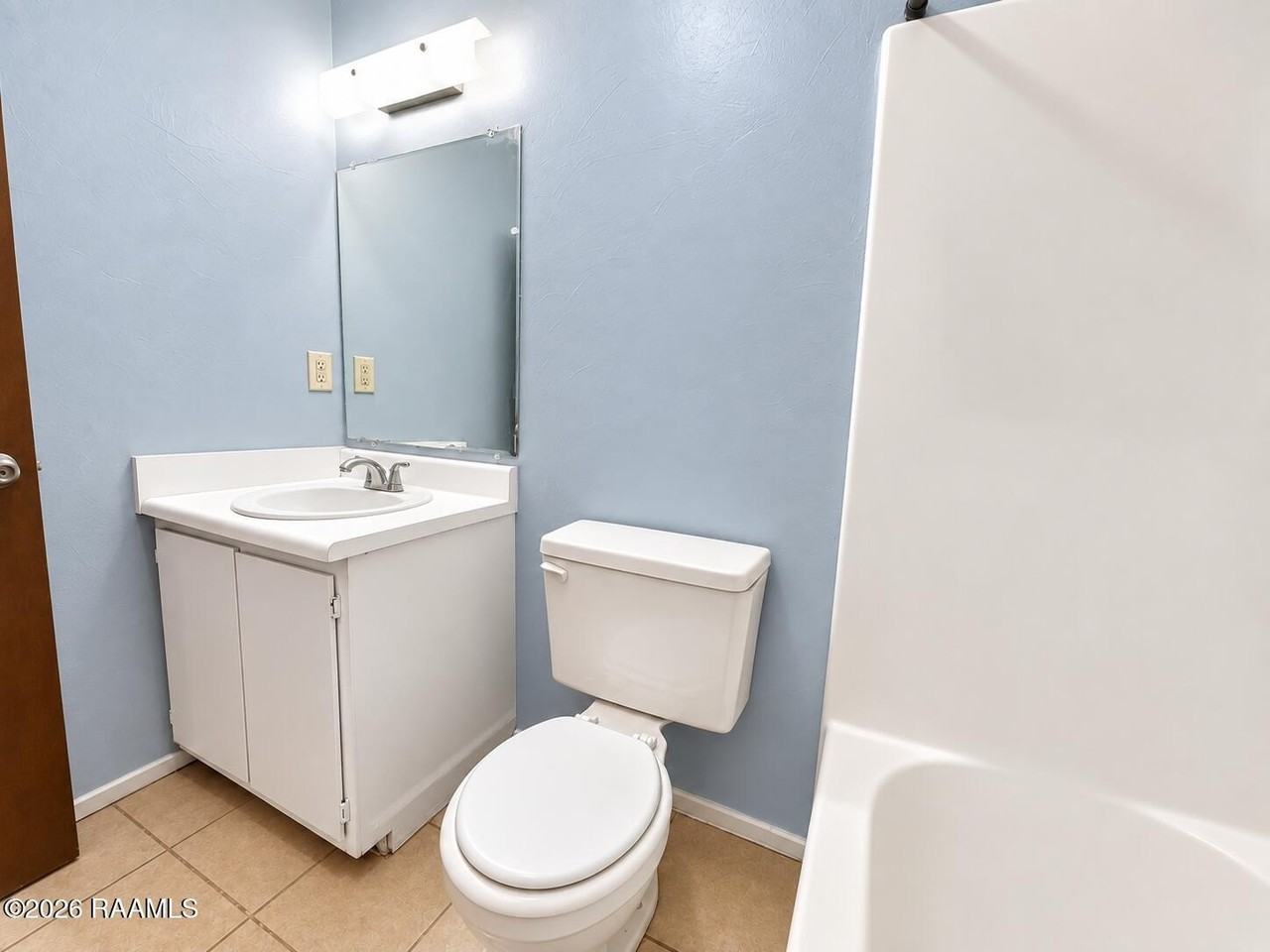 108 Meudon St - Photo 4 of 7