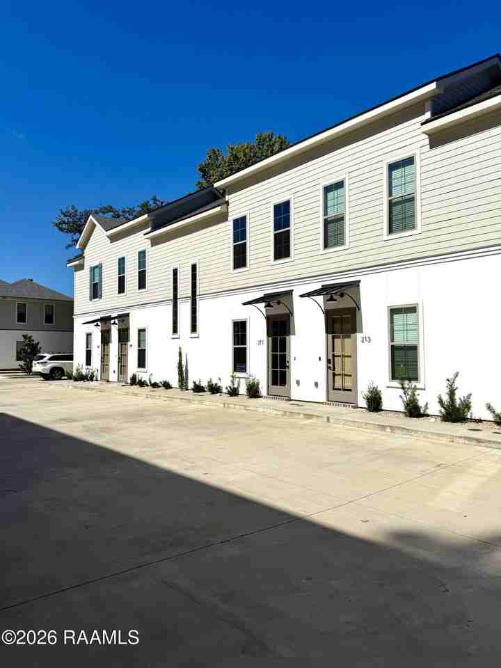 211 Steiner Oaks Road - Photo 4 of 23