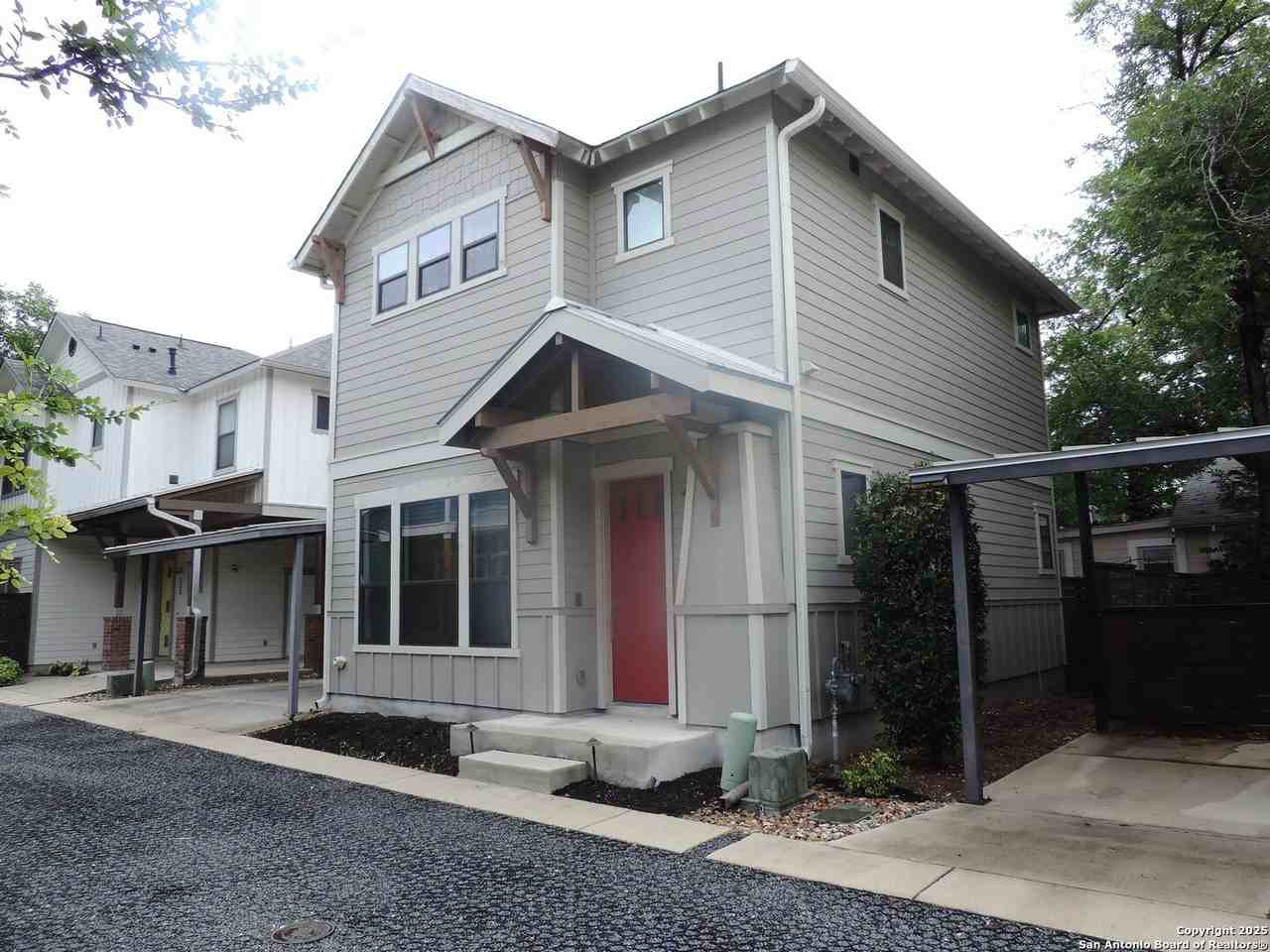 425 E Mistletoe Ave #400 - Photo 5 of 33