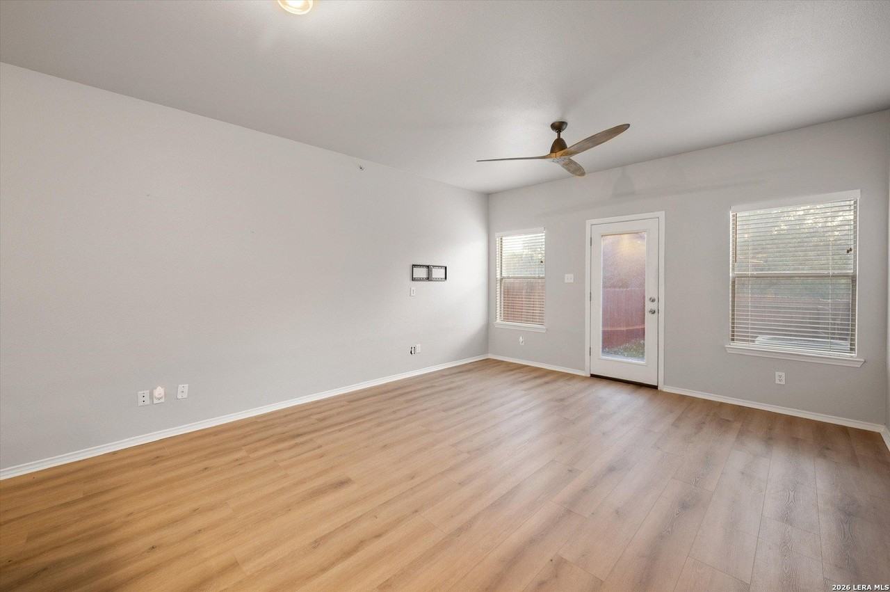 10623 Mathom Lndg - Photo 5 of 17