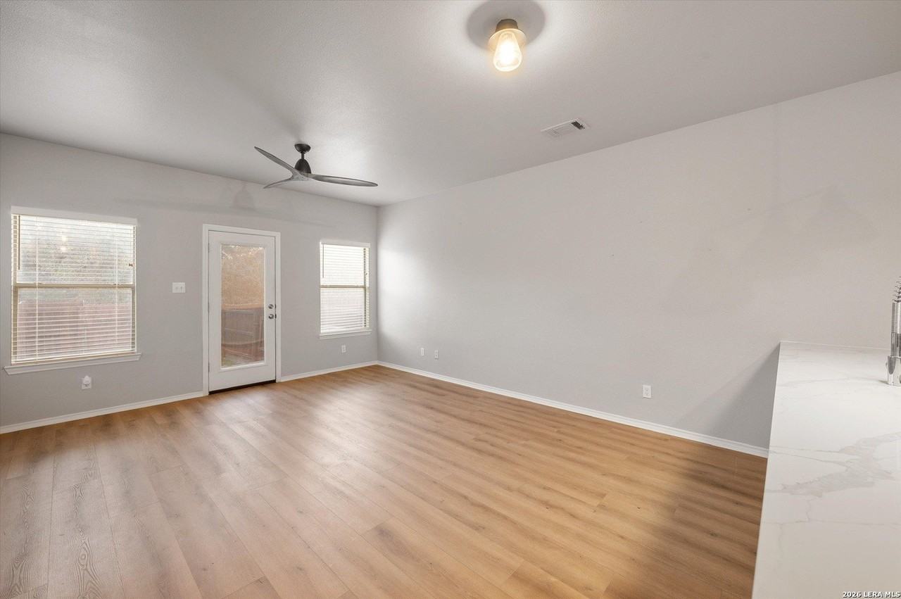 10623 Mathom Lndg - Photo 6 of 17