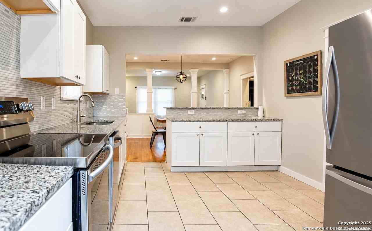 638 Avant Ave - Photo 5 of 13