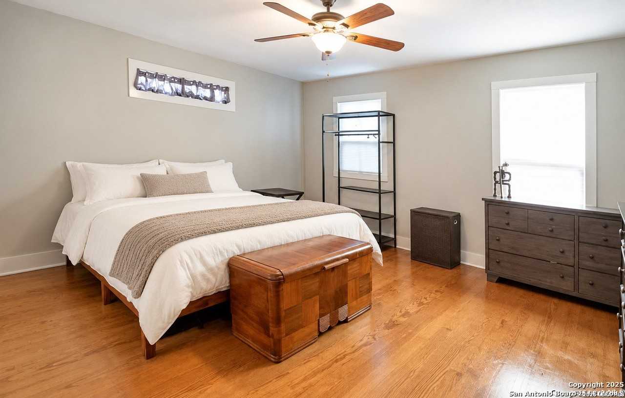 638 Avant Ave - Photo 7 of 13