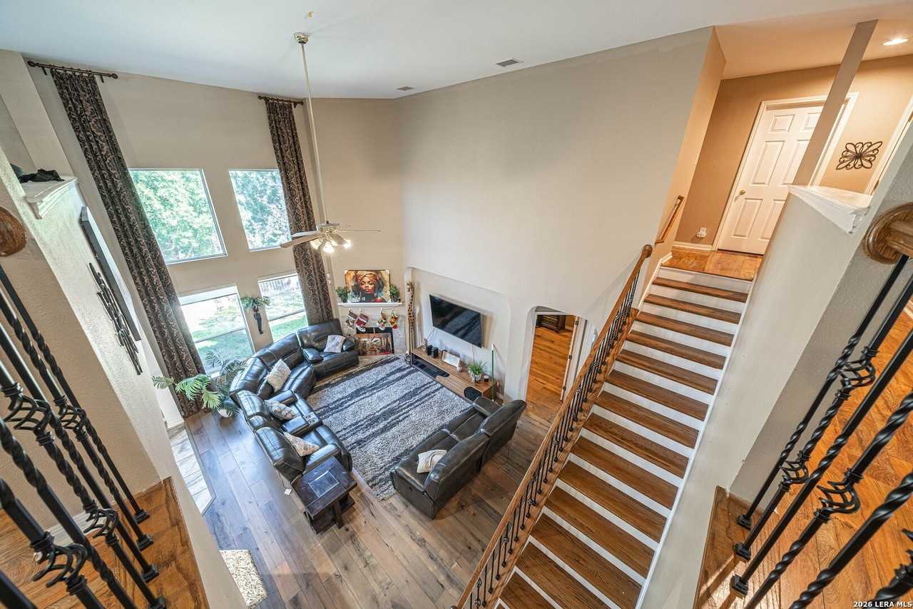 615 Windhurst - Photo 6 of 36