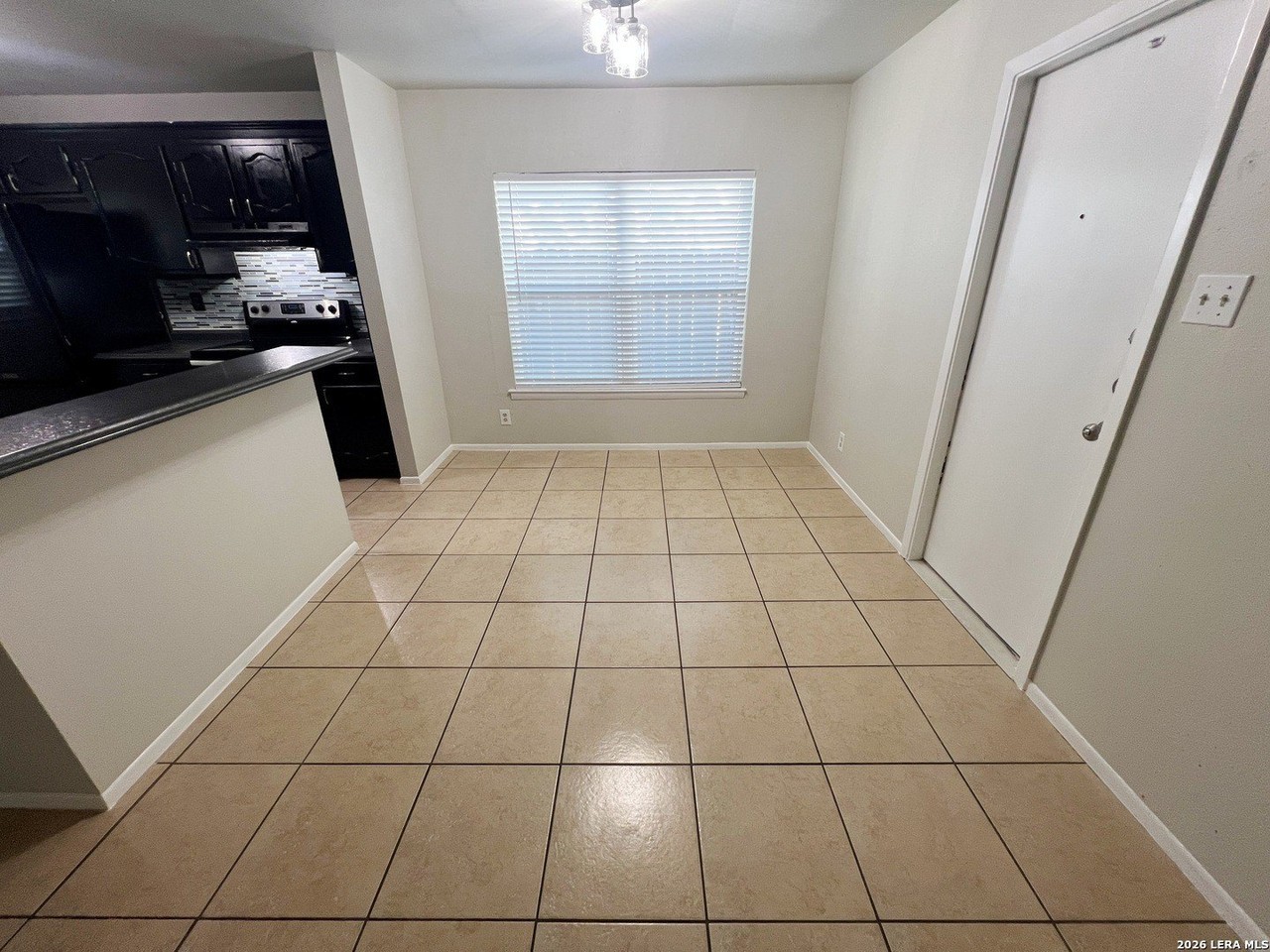 11207 Spring Pine St - Photo 4 of 29