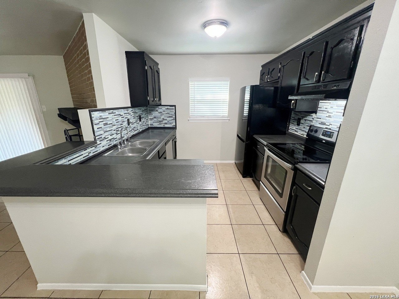 11207 Spring Pine St - Photo 6 of 29