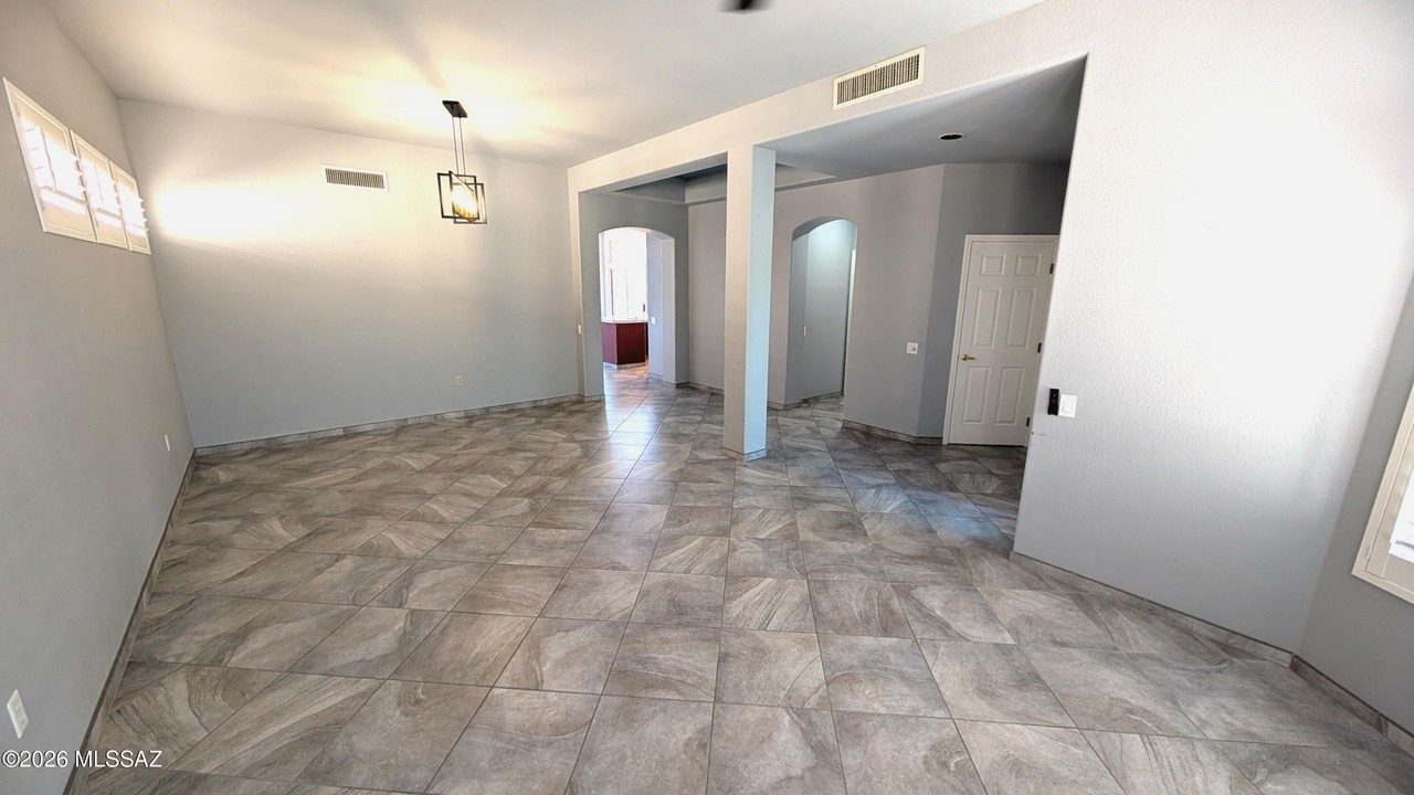 14214 N Trade Winds Way - Photo 3 of 17
