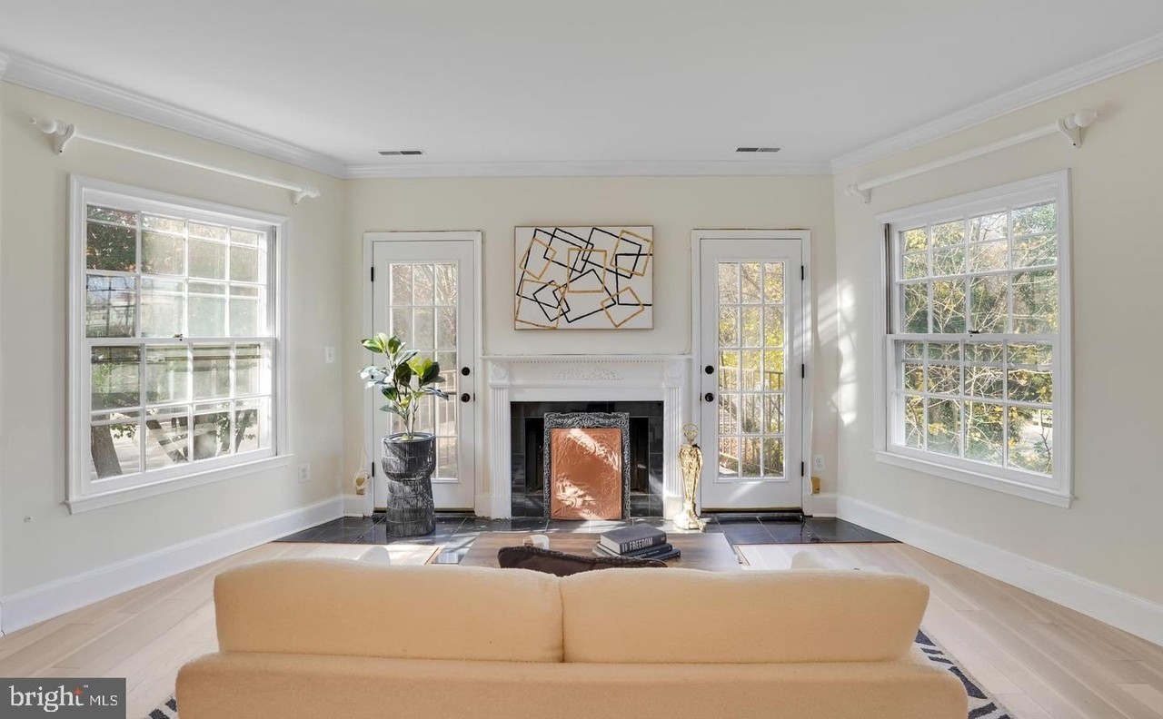4339 Massachusetts Ave Nw #4339 - Photo 5 of 25