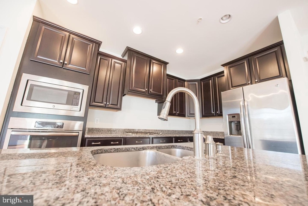 2507 Rolling Forest Dr - Photo 3 of 39