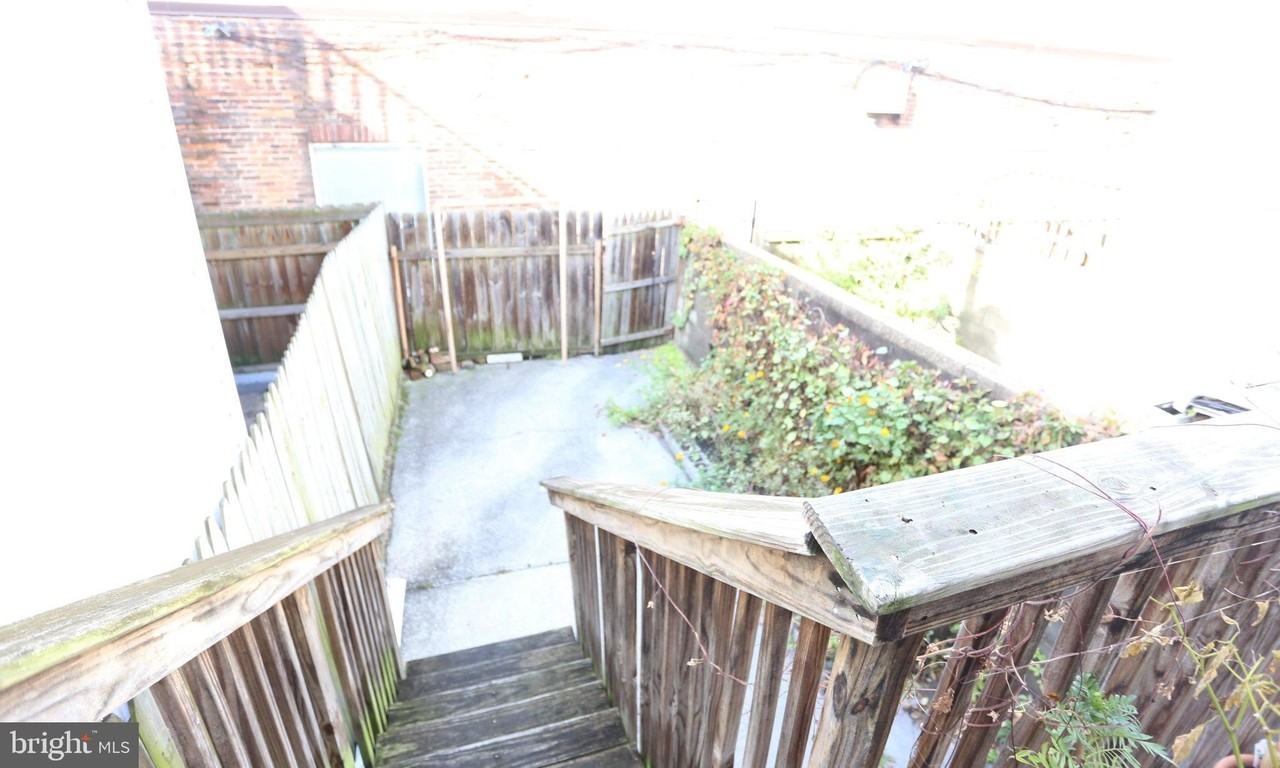 840 S Kenwood Ave - Photo 2 of 10