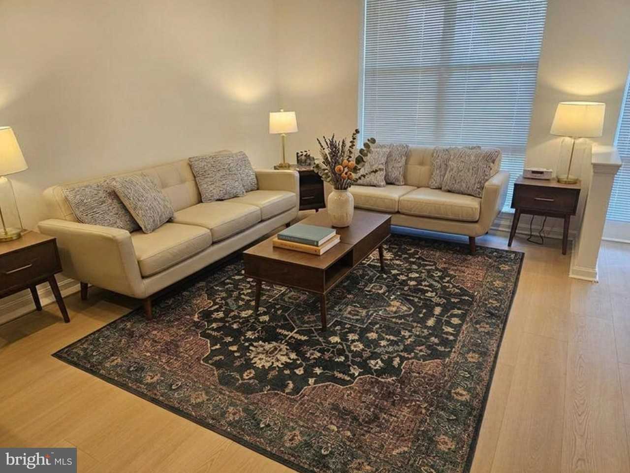 207 Harborview Dr - Photo 5 of 17