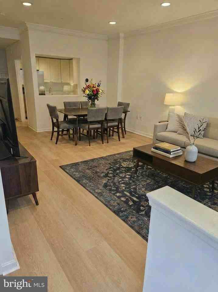 207 Harborview Dr - Photo 6 of 17