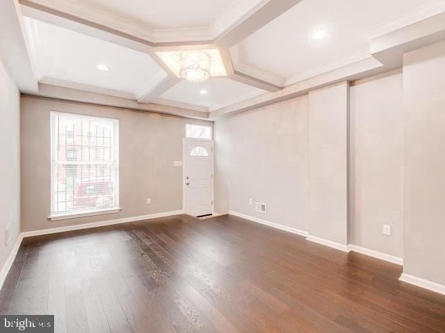 222 N Collington Ave - Photo 4 of 27