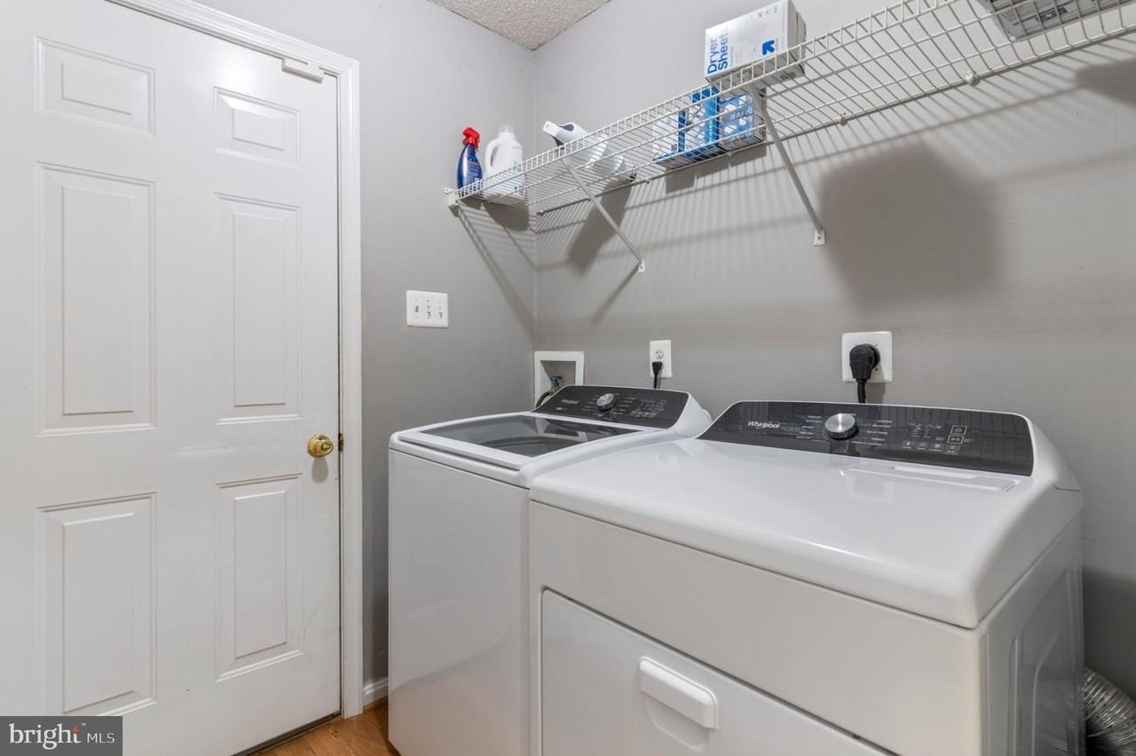 1313 Leicester Dr - Photo 6 of 21