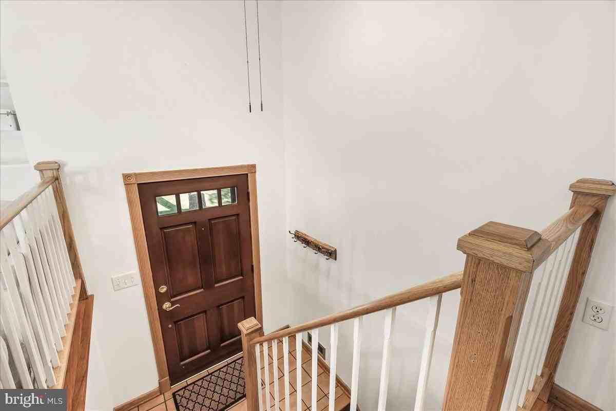 6541 S Clifton Rd - Photo 3 of 47