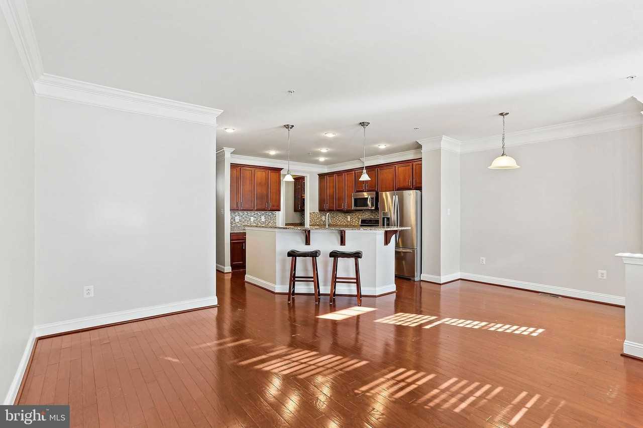 5807 Duncan Dr - Photo 3 of 11