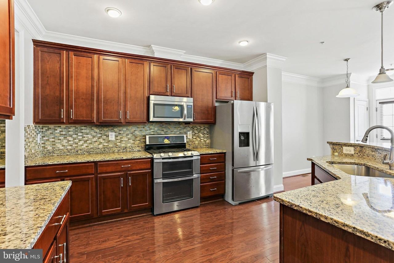 5807 Duncan Dr - Photo 4 of 11