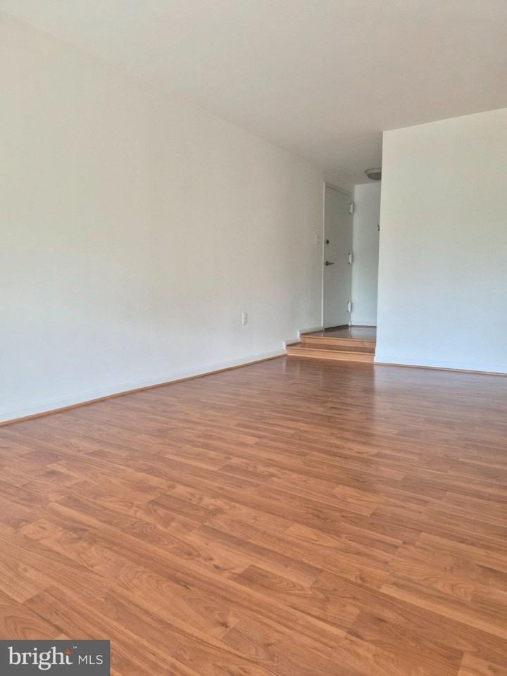 425 Christopher Ave #41 - Photo 6 of 19