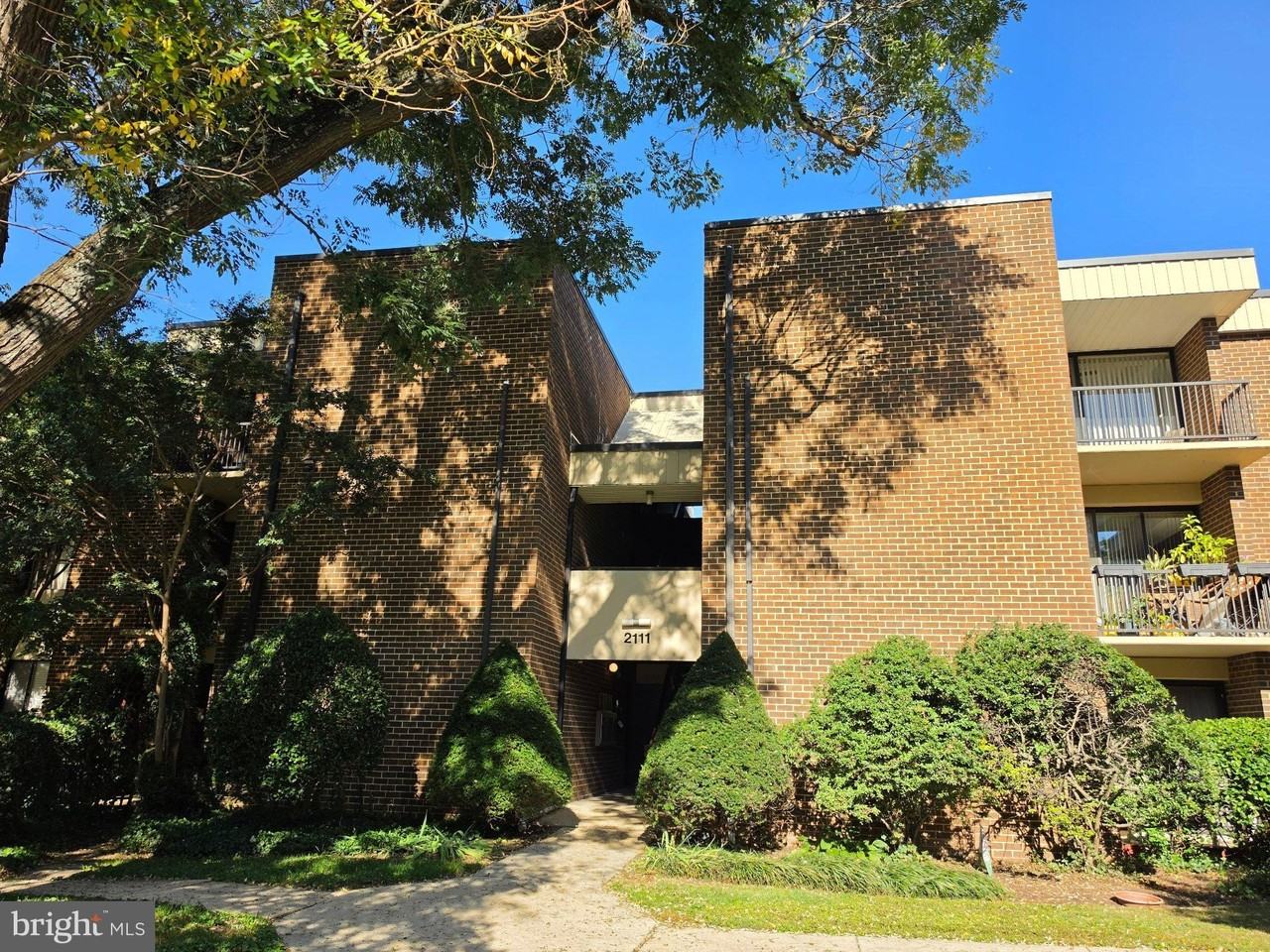 2111 Walsh View Ter #303