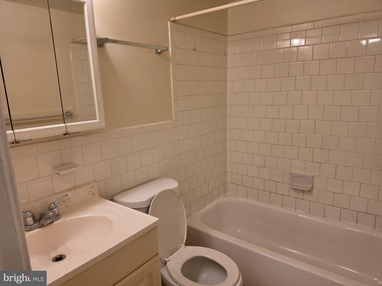 2111 Walsh View Ter #303 - Photo 6 of 8