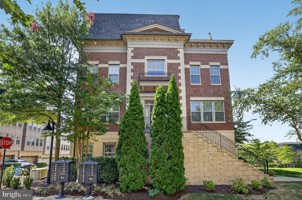 featured image of 510 Overlook Park Dr #32