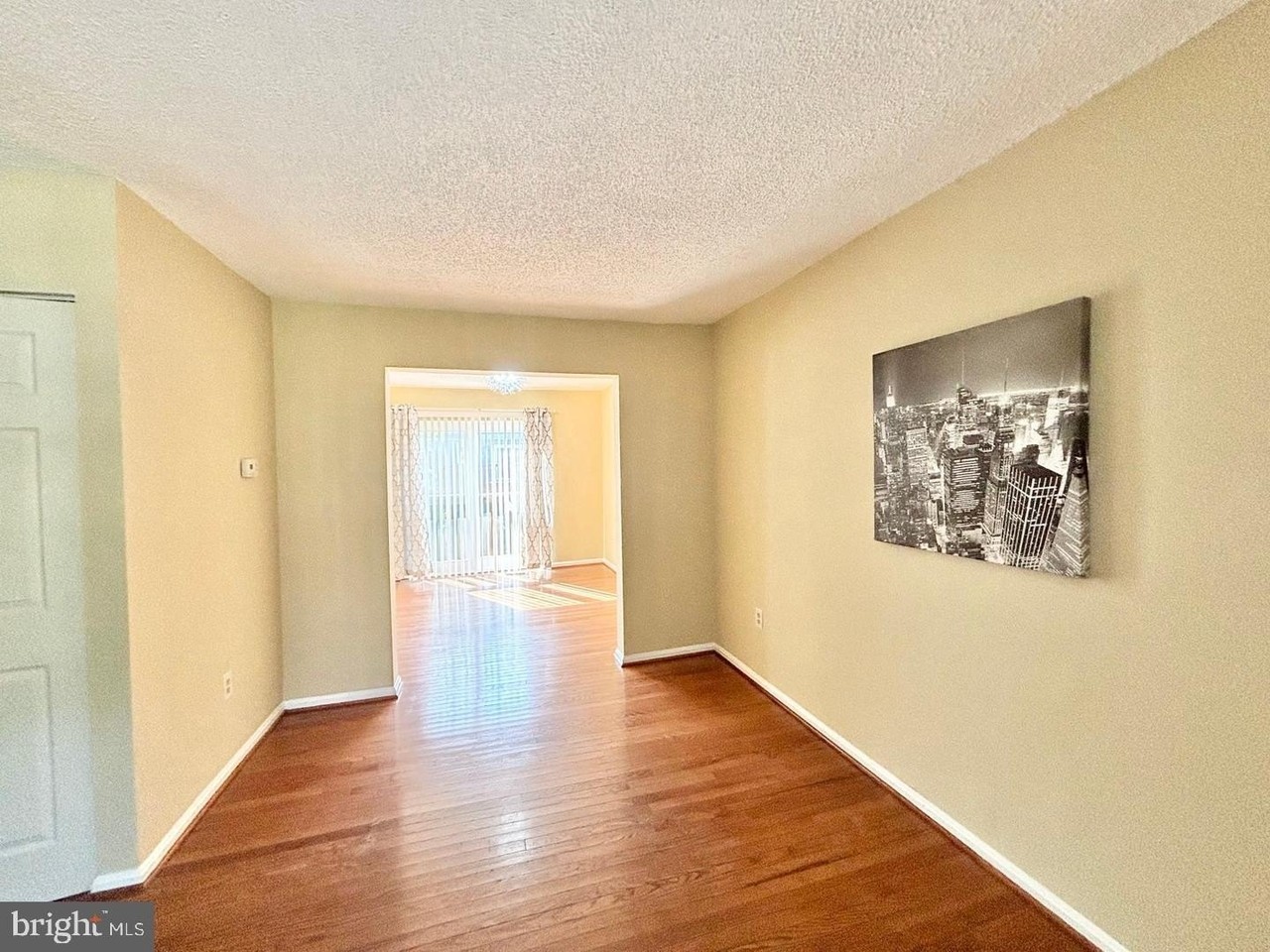 723 Saint Michaels Dr - Photo 5 of 47