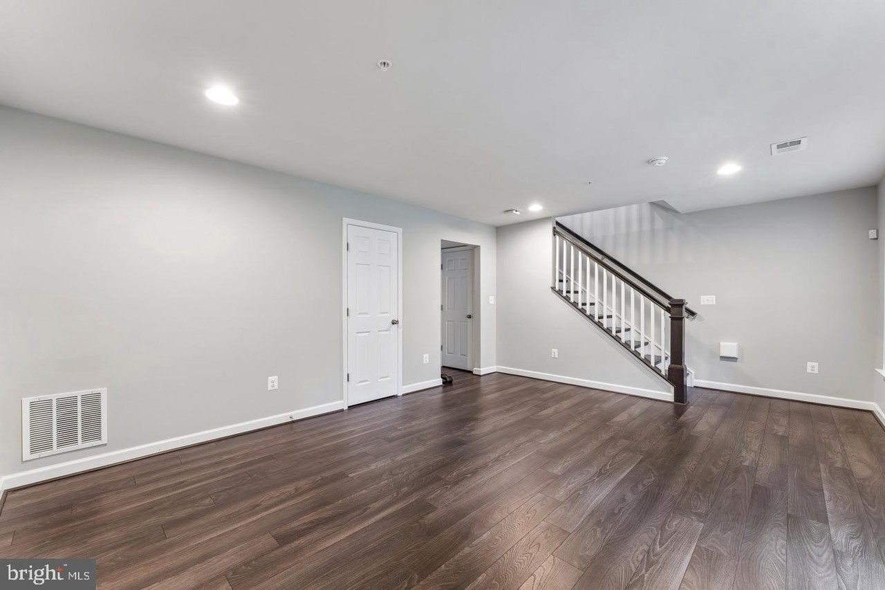 3043 Mia Ln - Photo 7 of 25