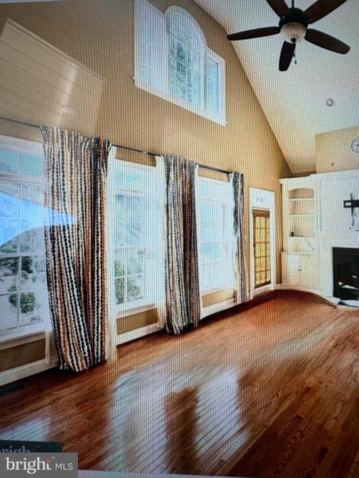 8 Collins Mill Ct #8 - Photo 6 of 31