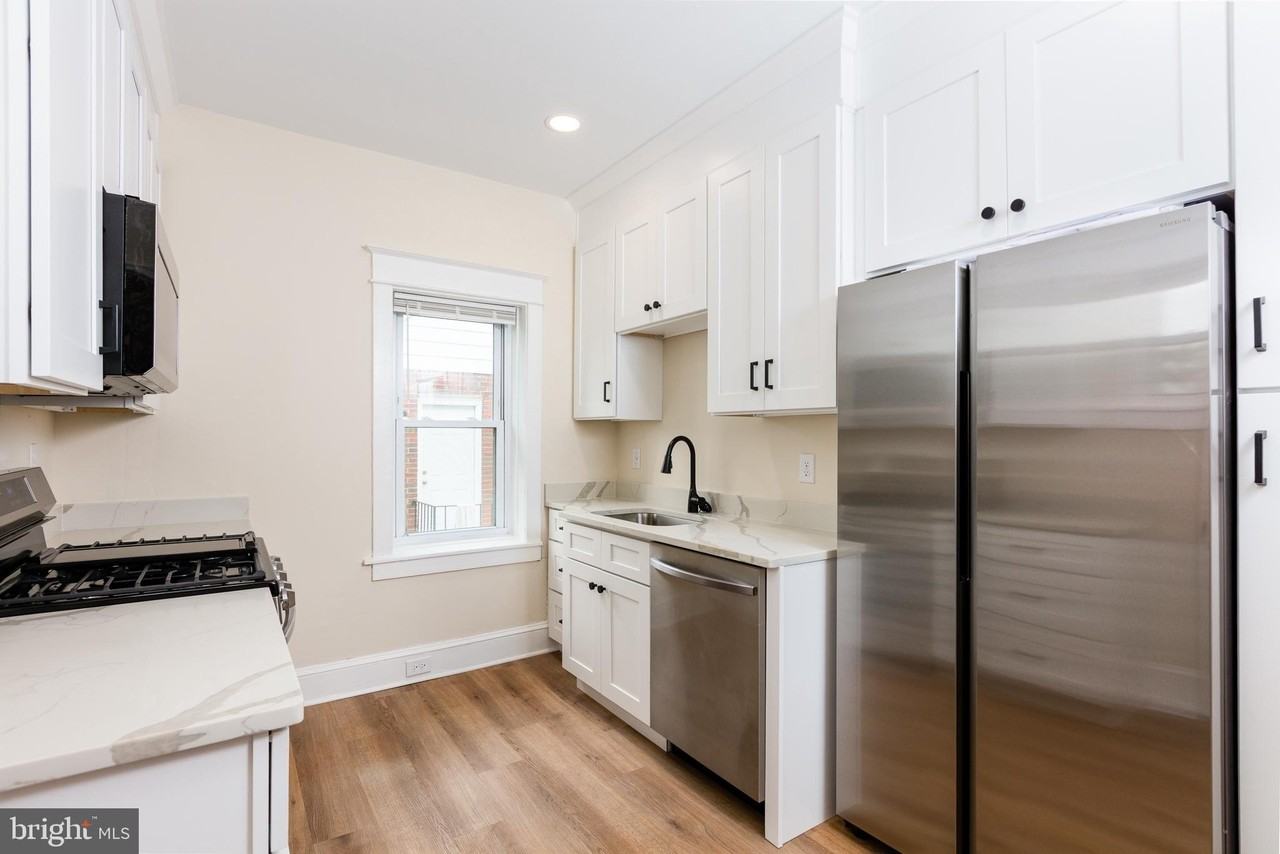 8331 Stockton Ave - Photo 2 of 13