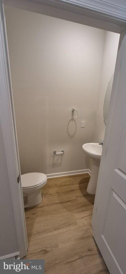 18 Reagan Dr - Photo 5 of 7