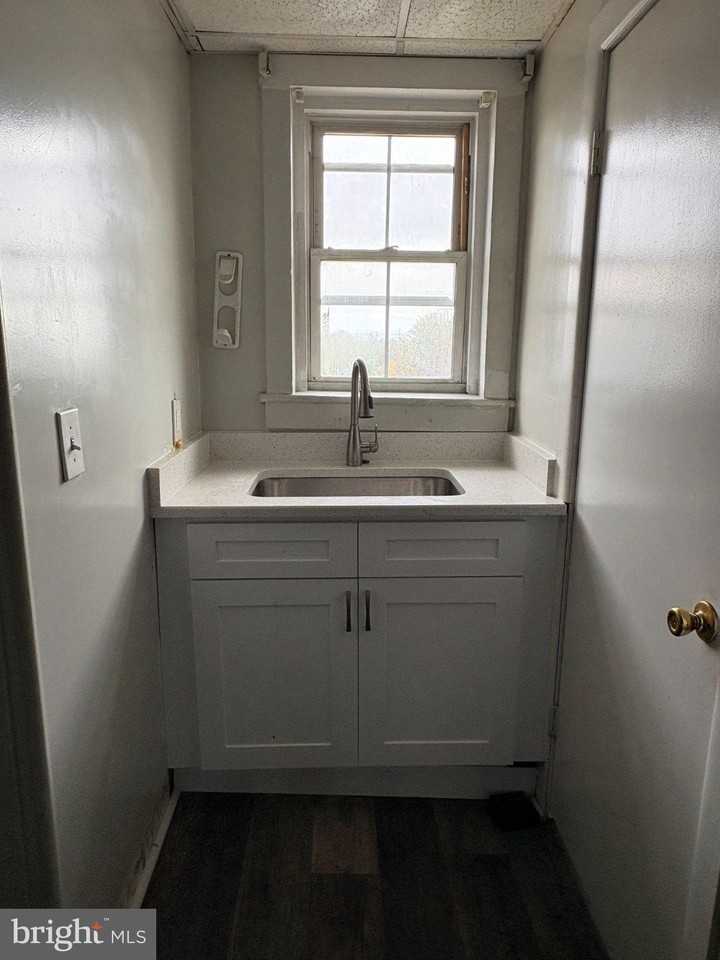 121 N Broad St #5 - Photo 4 of 4