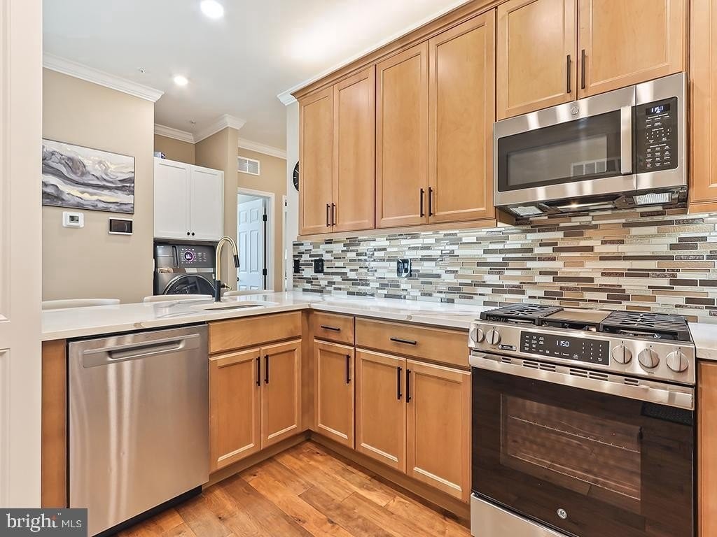16421 River View Dr #421 - Photo 6 of 46
