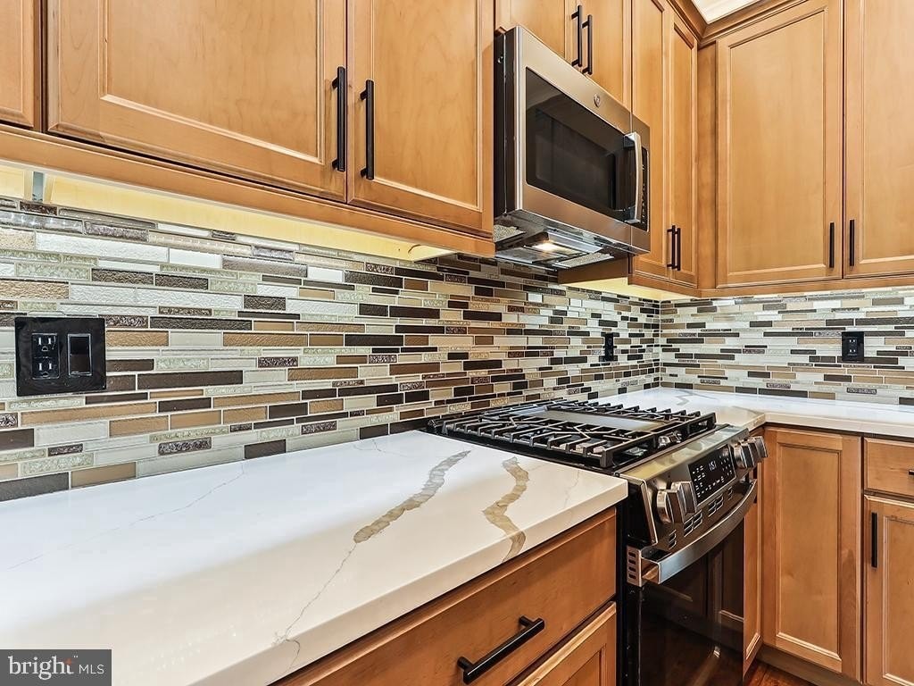 16421 River View Dr #421 - Photo 7 of 46