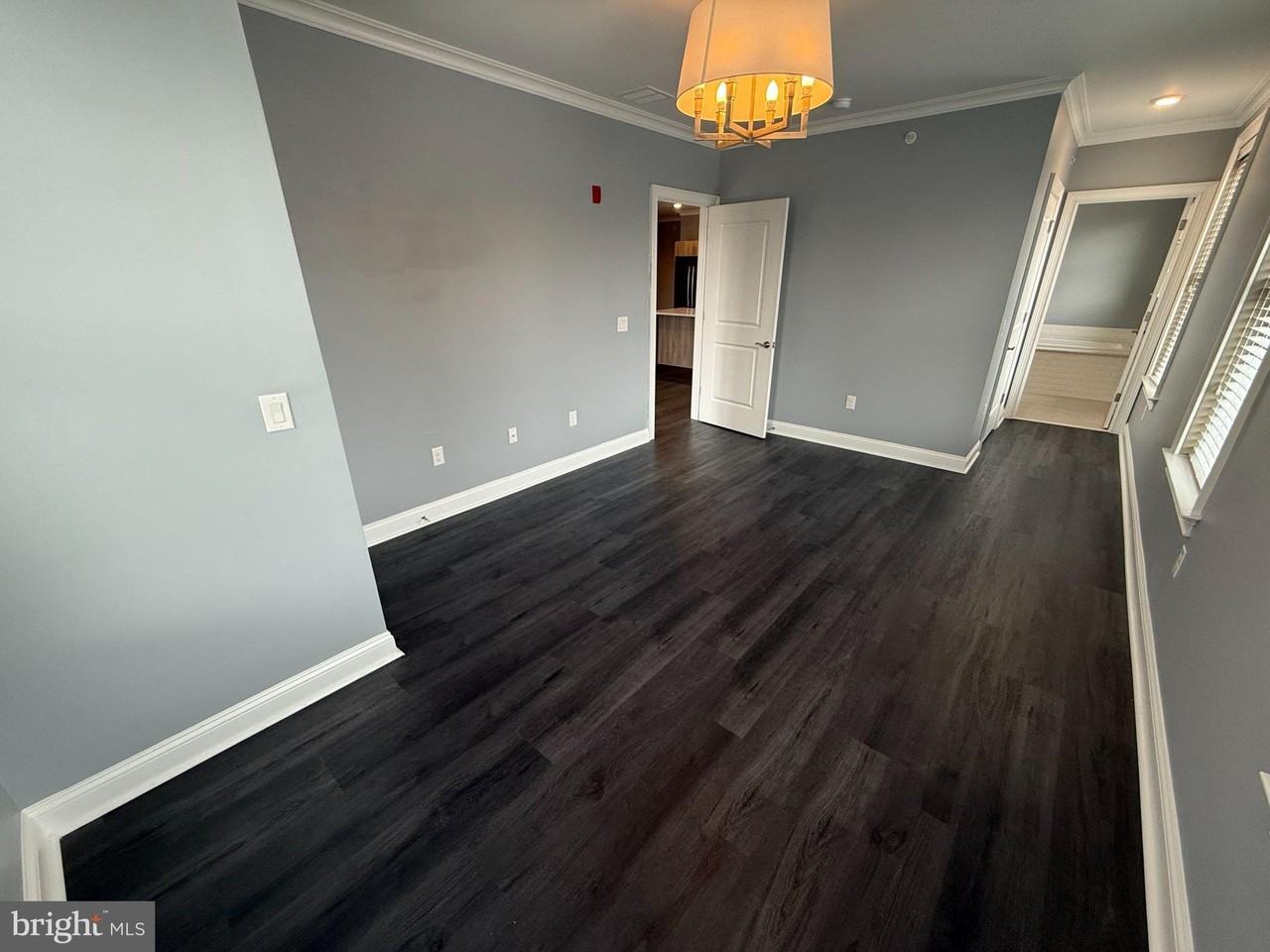 200 N Sycamore St #2H - Photo 5 of 11