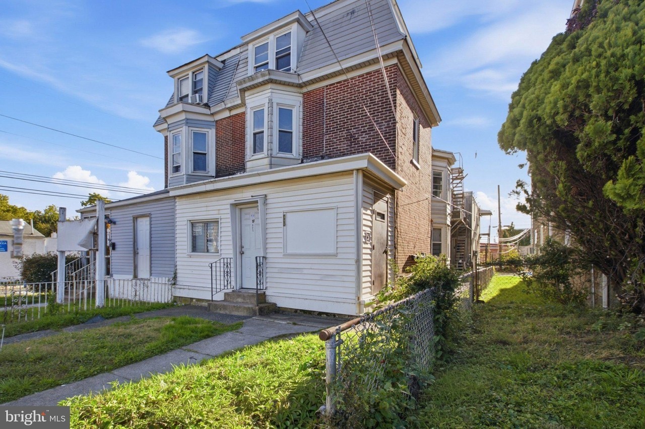 902 Highland Ave - Photo 4 of 21