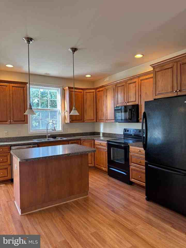 431 W Baltimore St - Photo 2 of 22