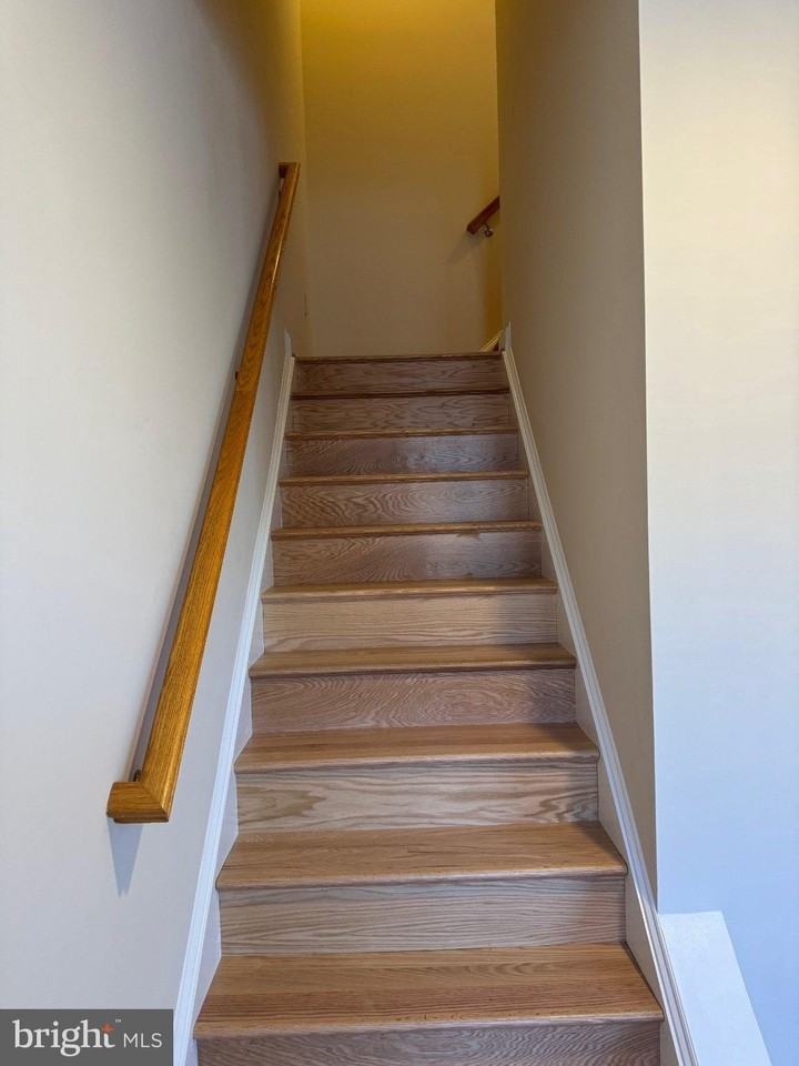 431 W Baltimore St - Photo 7 of 22