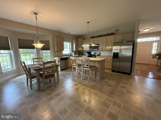2 Greystone Ln - Photo 5 of 18