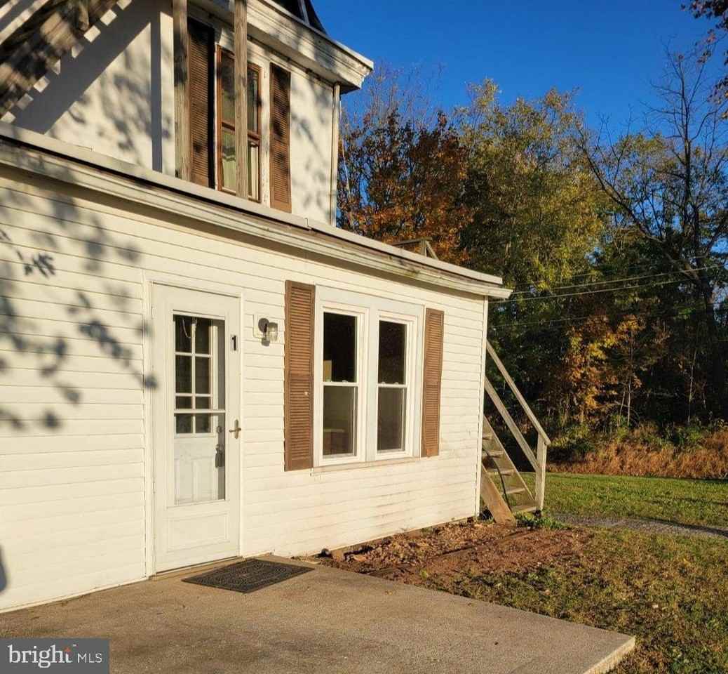 409 Country Club Rd #1