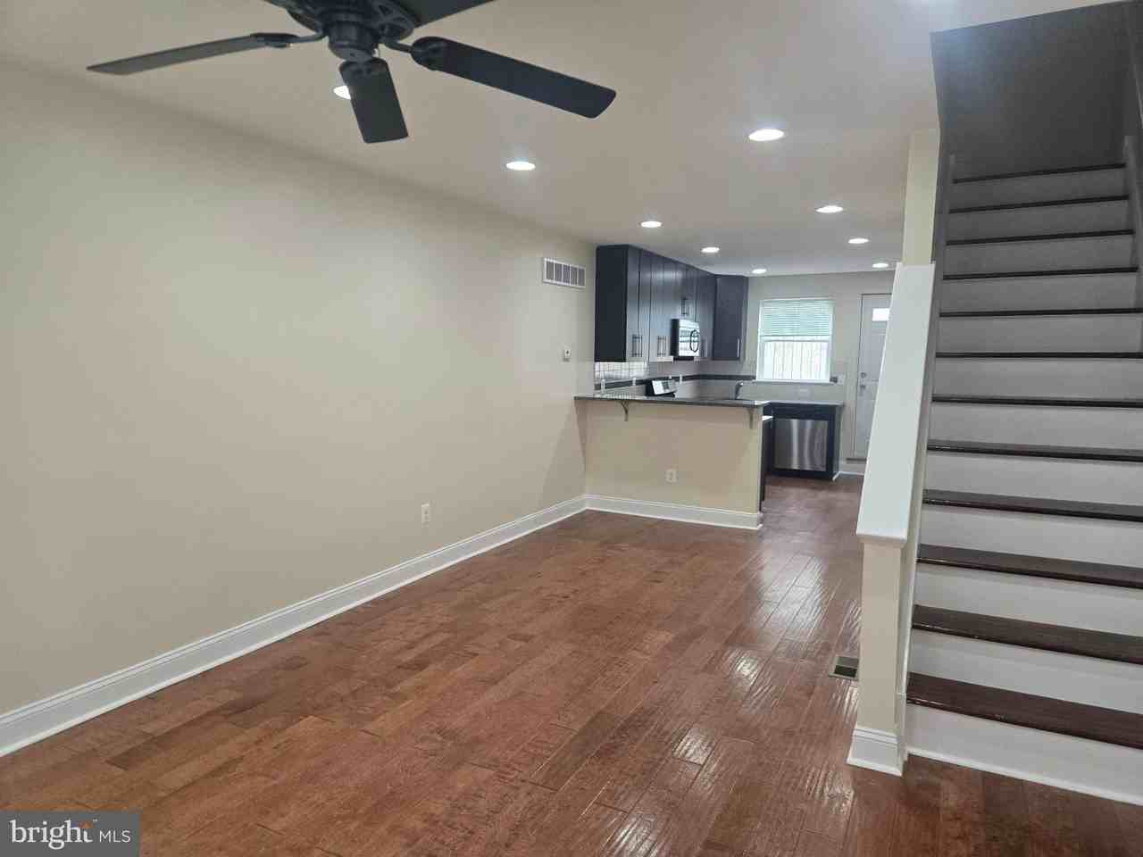 1338 S Bancroft St - Photo 2 of 16