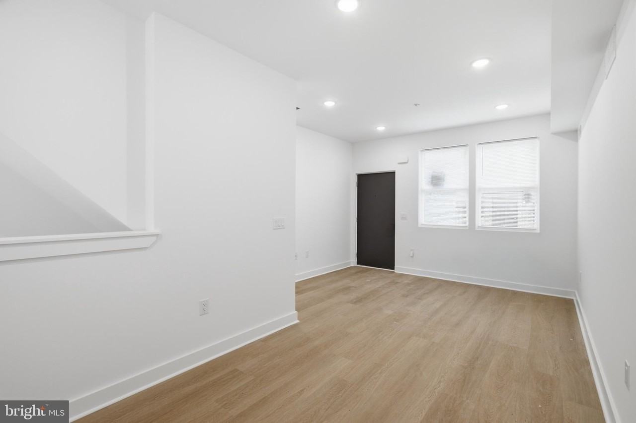 1020 W Orleans St - Photo 4 of 27