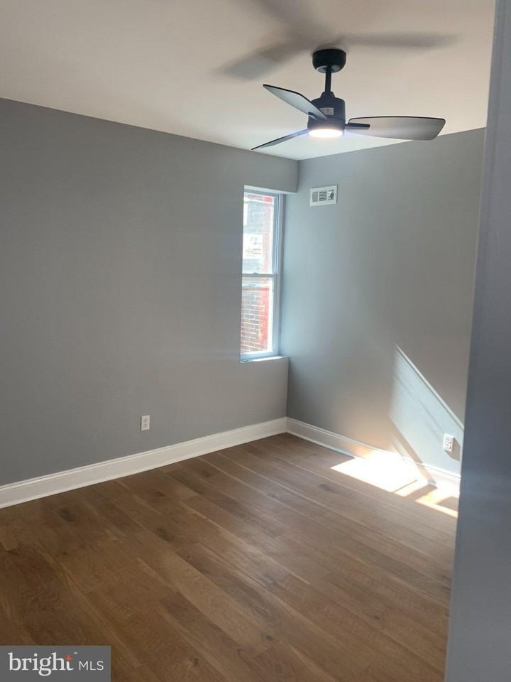 5246 W Jefferson St #2 - Photo 4 of 9