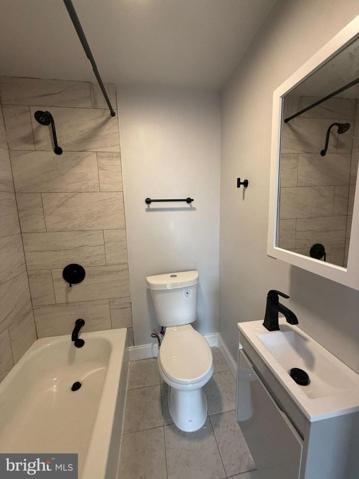 525 N 22nd St #4 - Photo 5 of 10