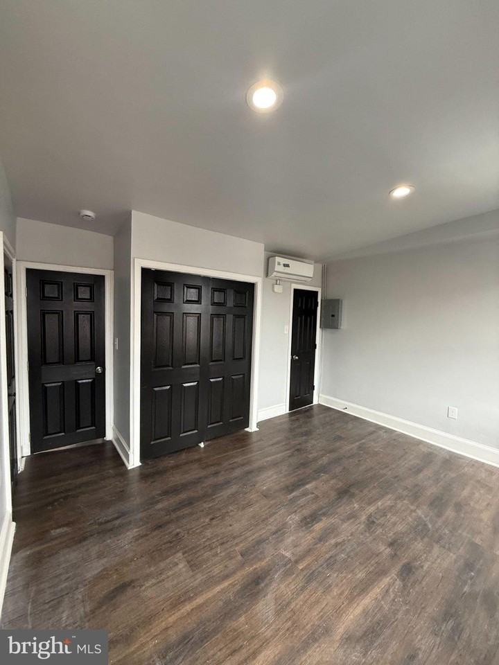 525 N 22nd St #4 - Photo 7 of 10