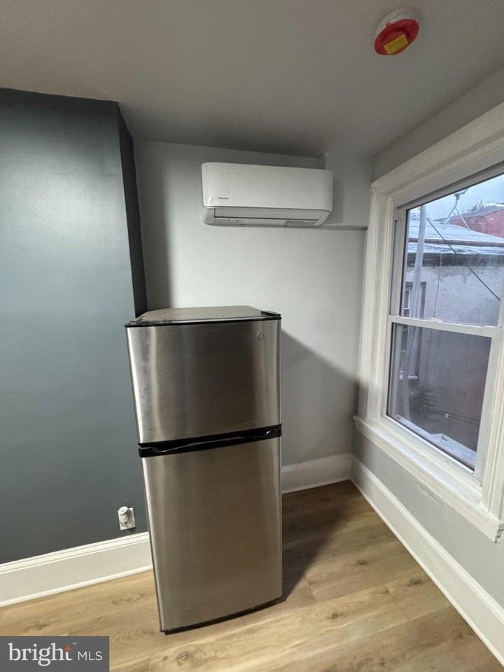 525 N 22nd St #3 - Photo 5 of 13
